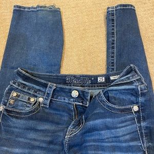 Miss Me woman’s boot cut jeans size 25